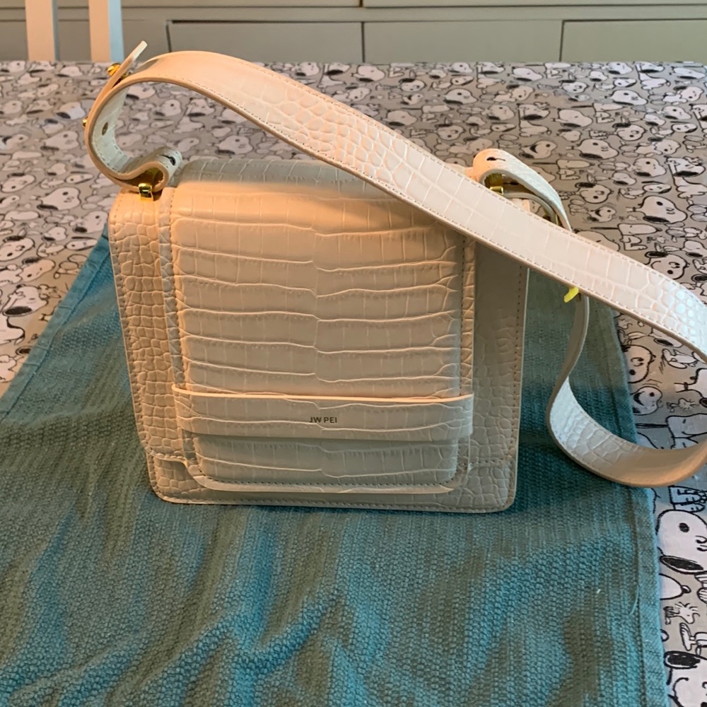 Like new JW PEI VEGAN purse